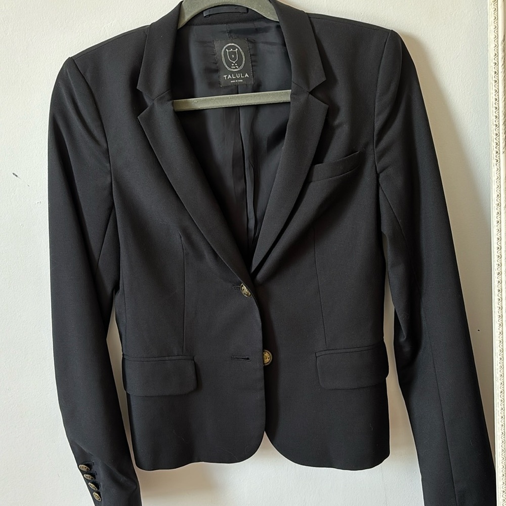 Aritzia Black Blazer